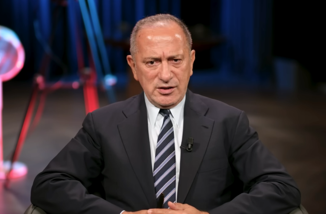 تركيا: السجن أربع سنوات للصحفي فاتح ألطايلي بتهمة “تهديد الرئيس”