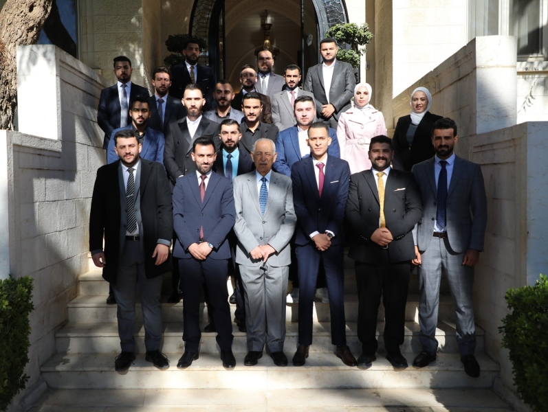 رئيس الديوان الملكي يلتقي فعاليات شبابية ومجتمعية ويؤكد صمود الأردن بقيادته الهاشمية ومسيرة التحديث الشامل