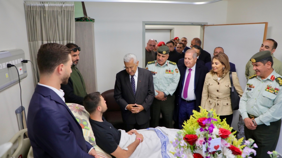 رئيس الأعيان بالإنابة وأعضاء المكتب الدائم يزورون مصابي المداهمة الأمنية في الرمثا