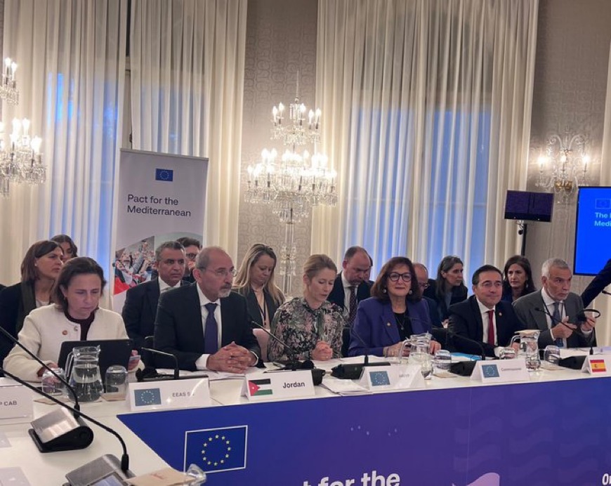 الصفدي يشارك في برشلونة بإطلاق “ميثاق المتوسط”