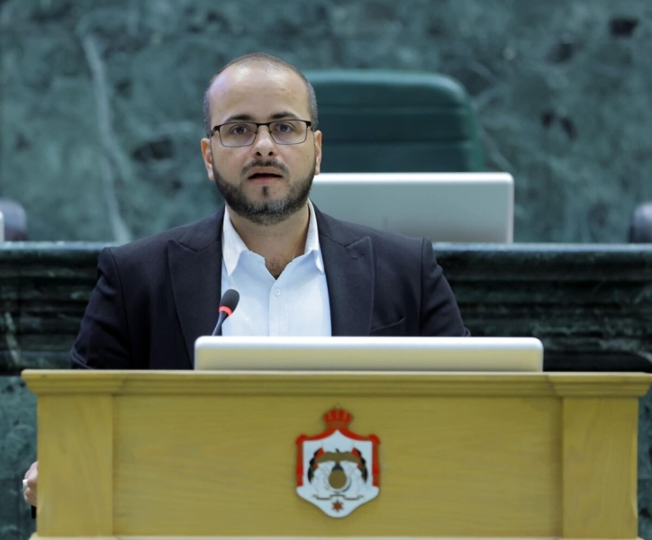 الرياطي يوجه سؤال نيابي حول مشروع دخول وخروج الشاحنات في موانئ العقبة