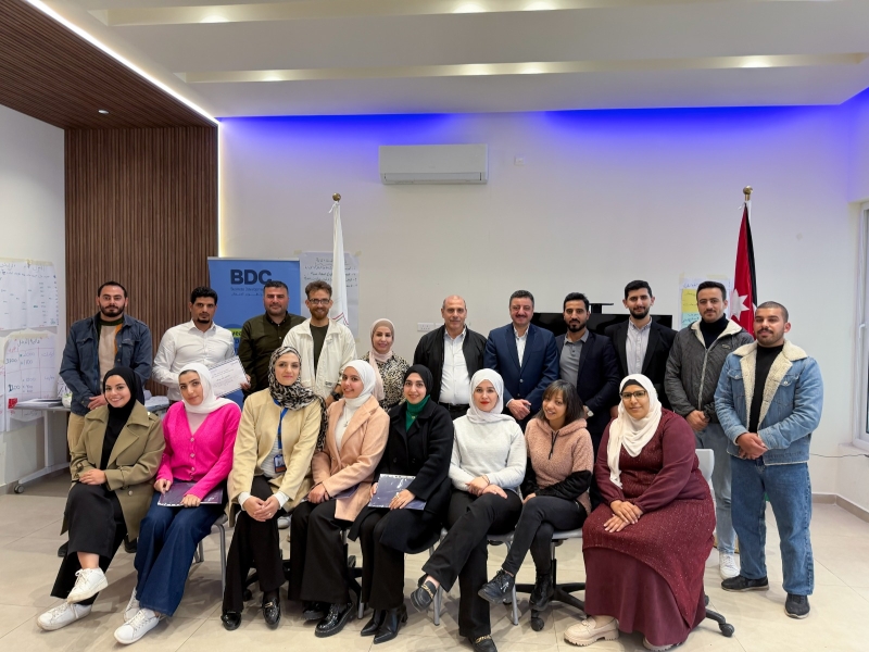تمكين دفعة من الشباب الرياديين في إربد ضمن برنامج انهض