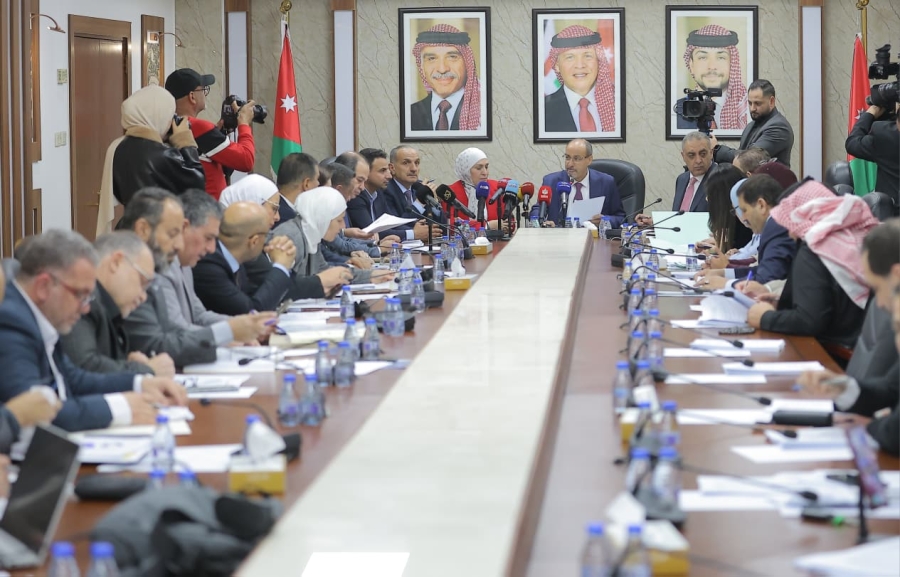 “المالية النيابية” تناقش موازنات الاقتصاد الرقمي والبريد الاردني والاتصالات والأمن السيبراني لعام 2026