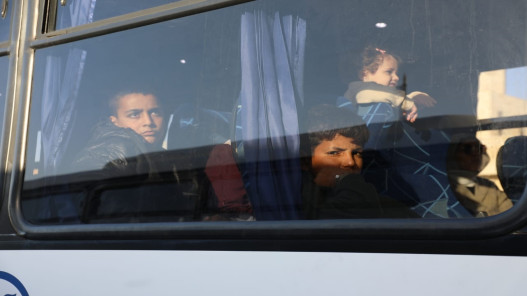 القوات المسلحة تُجلي الدفعة الثامنة عشرة من أطفال غزة المرضى ضمن مبادرة الممر الطبي الأردني