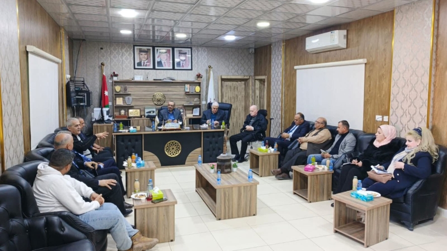 بلدية الأزرق الجديدة تتعاون مع الجمعيات الخيرية لتعزيز الشراكة المجتمعية وتشكيل لجان متخصصة