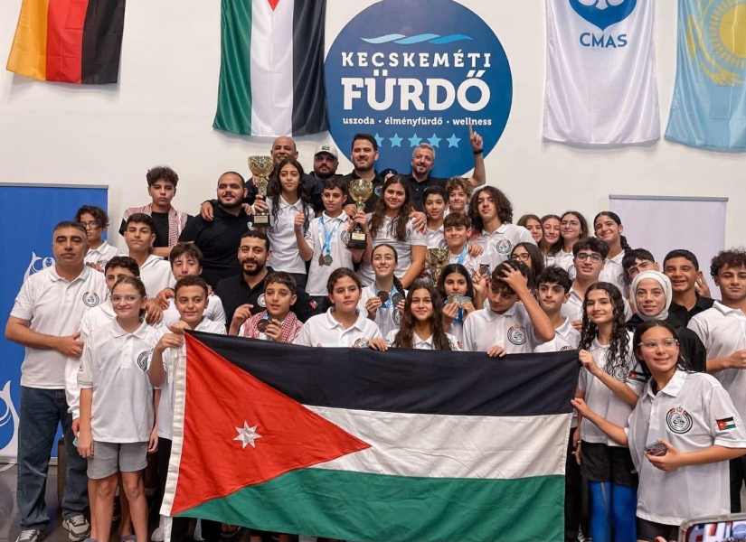 منتخب سباحة الزعانف يُحصد 23 ميدالية في كأس العالم.. إنجاز تاريخي يرفع العلم الأردني