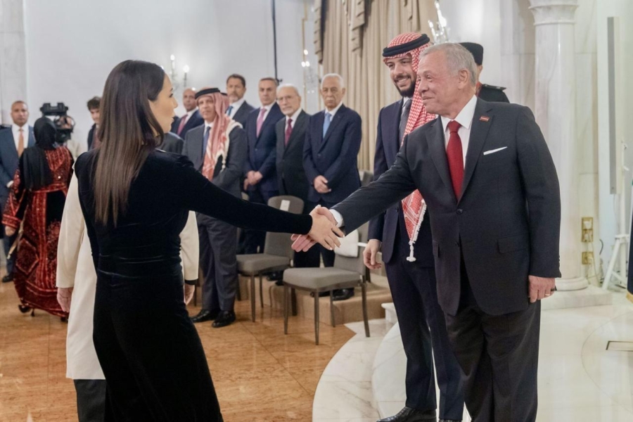 النائب الخزوز ترد بقوة على تأويل حديثها حول دعم ولي العهد للشباب