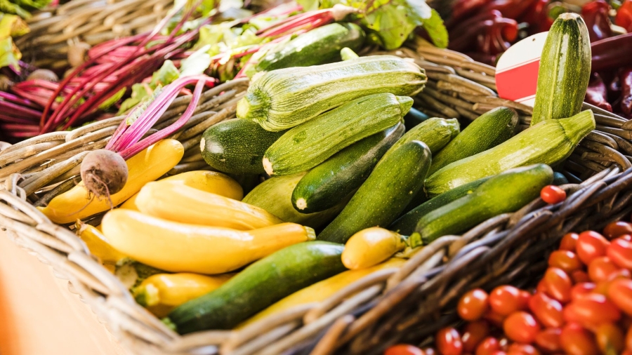 ارتفاع واردات الخضار والفواكه إلى السوق المركزي اليوم