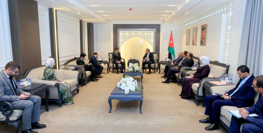 الخارجية النيابية تبحث مع السفير الياباني تعزيز التعاون وتطوير العلاقات الثنائية