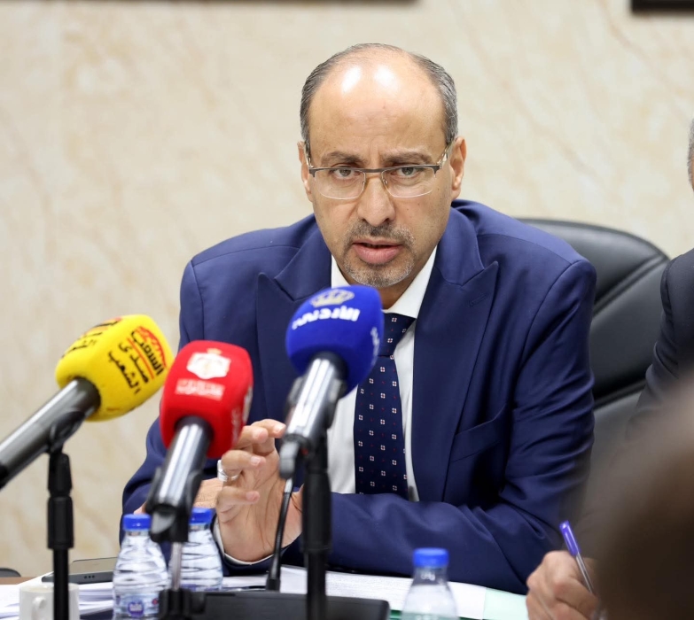 السليحات يرد على النواصرة: حالات فردية لا يجوز تعميمها