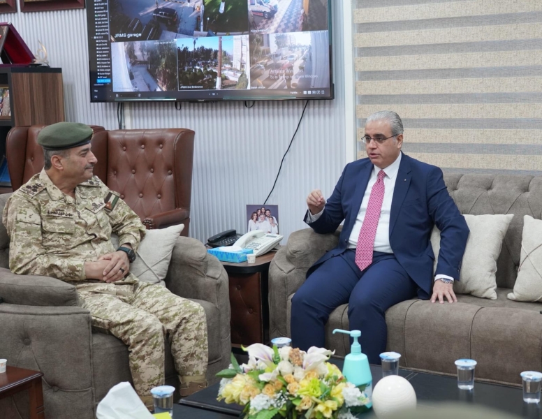 البدور يزور الخدمات الطبية الملكية لتعزيز التكامل بين القطاع الصحي المدني والعسكري