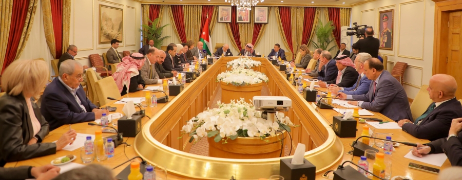 لجنة مشتركة في مجلس الأعيان تبحث محاور خطة تطوير القطاع العام