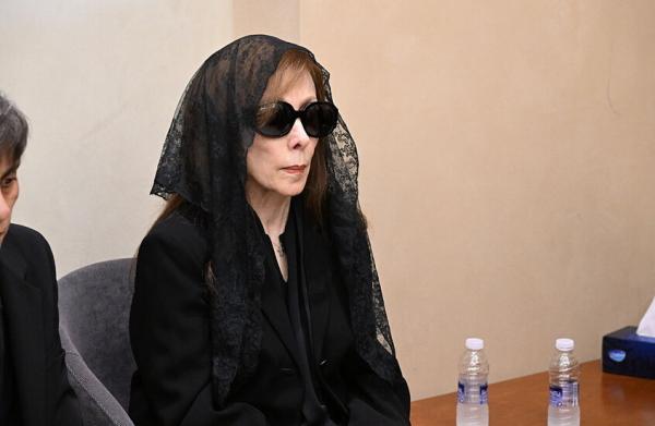 حقيقة الشائعات التي انتشرت حول الفنانة فيروز