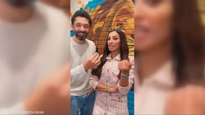 طلاق كريم محمود عبدالعزيز يشغل الوسط الفني