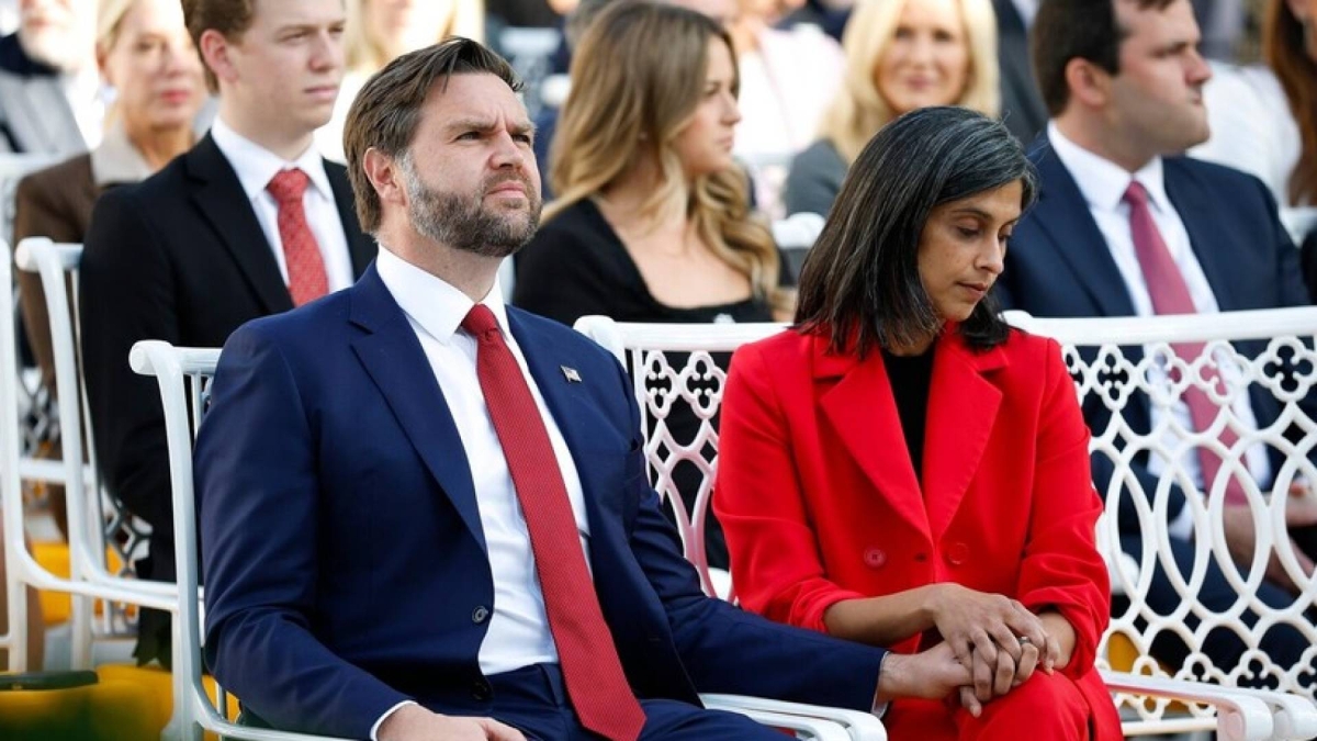 فانس يرد على الجدل: زواجنا قوي والشائعات مجرد “ثرثرة”