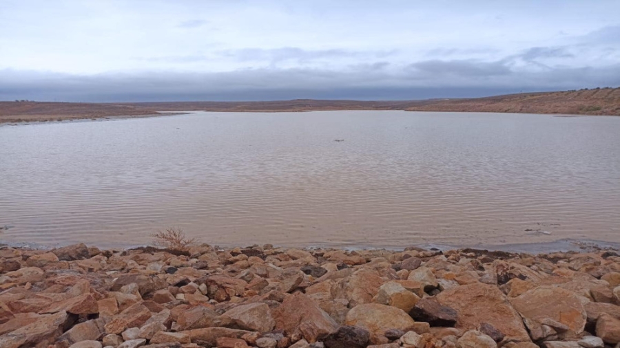 “المياه”: بدء فيضان سد الوحيدي بمعان