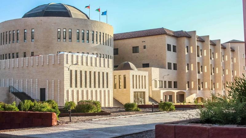 جامعة العقبة للتكنولوجيا تؤجل الامتحانات بسبب الظروف الجوية