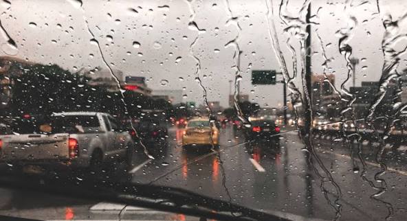 الأرصاد: حالة عدم استقرار جوي تؤثر على المملكة وتحذيرات من السيول والغبار