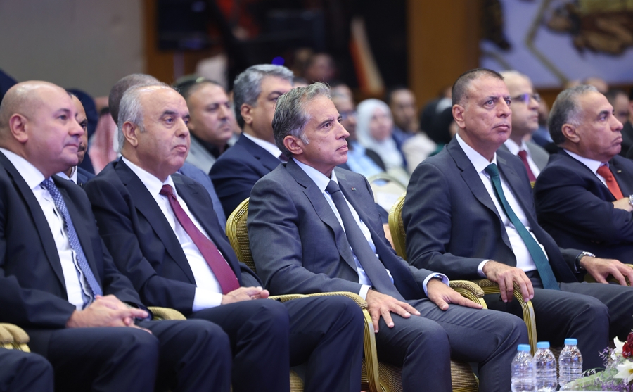 توجيهات رئيس الوزراء لتحسين بيئة العمل للمعلمين