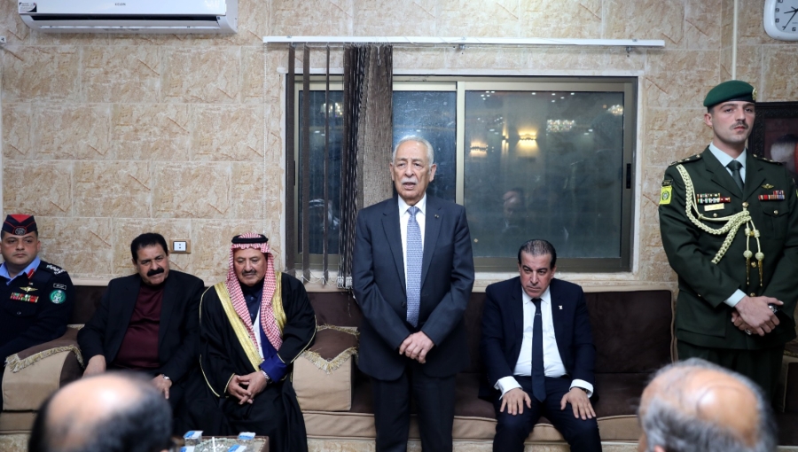 مندوبا عن الملك وولي العهد.. العيسوي يعزي النابلسي والجوارنة والزغول والطراونة