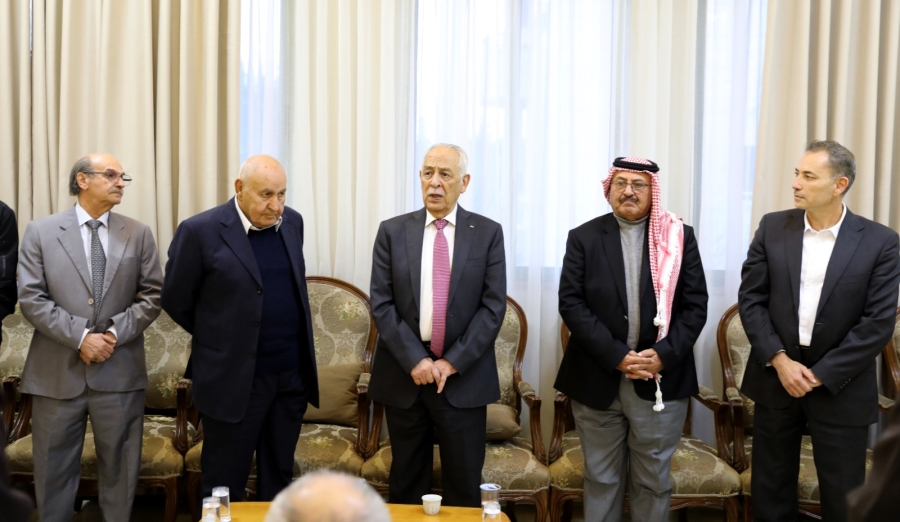 مندوبًا عن الملك وولي العهد... العيسوي يعزي عشيرتي أبو خرمة والسمارنة