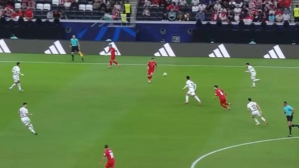 الأردن يتقدم على مصر بهدف أبو حشيش في انطلاقة الشوط الأول بكأس العرب 2025