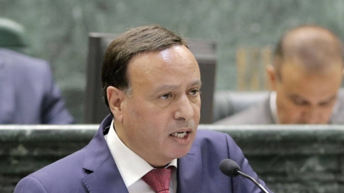 الفايز يضع مطالب تنموية على طاولة الحكومة ويطالب بإنشاء نفق في “ثغرة الجب”