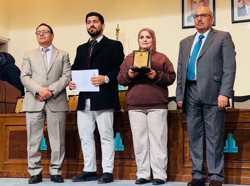 آل البيت تكرّم طلبة جامعة عجلون وعمادة شؤون الطلبة تقديرًا لتميزهم في بطولة المناظرات