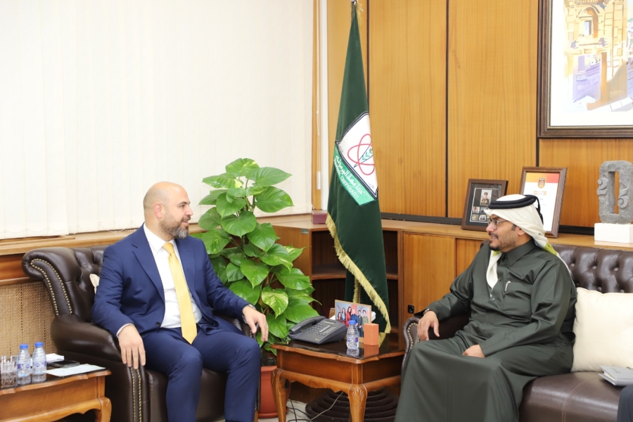 جامعة اليرموك والملحقية الثقافية القطرية تبحثان تعزيز التعاون الأكاديمي والثقافي