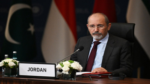 الصفدي يبدأ زيارة عمل إلى الدوحة للقاء رئيس وزراء قطر