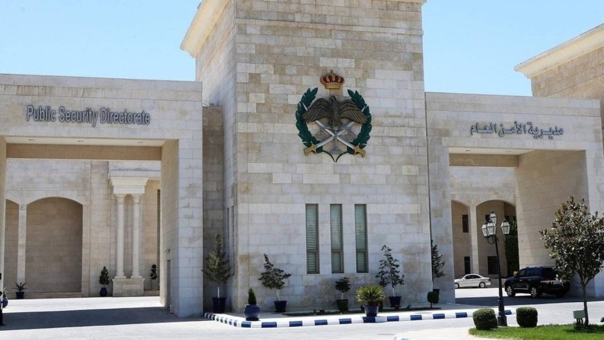 الأمن العام يدعو السائقين للالتزام بإرشادات السلامة خلال الأمطار