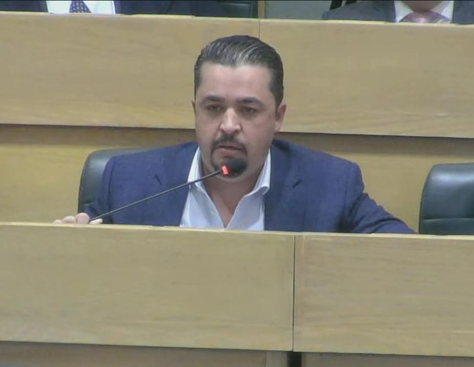 العزوني يدعو لإعادة النظر في الإعفاءات الجمركية وتعزيز الإدارة الاقتصادية