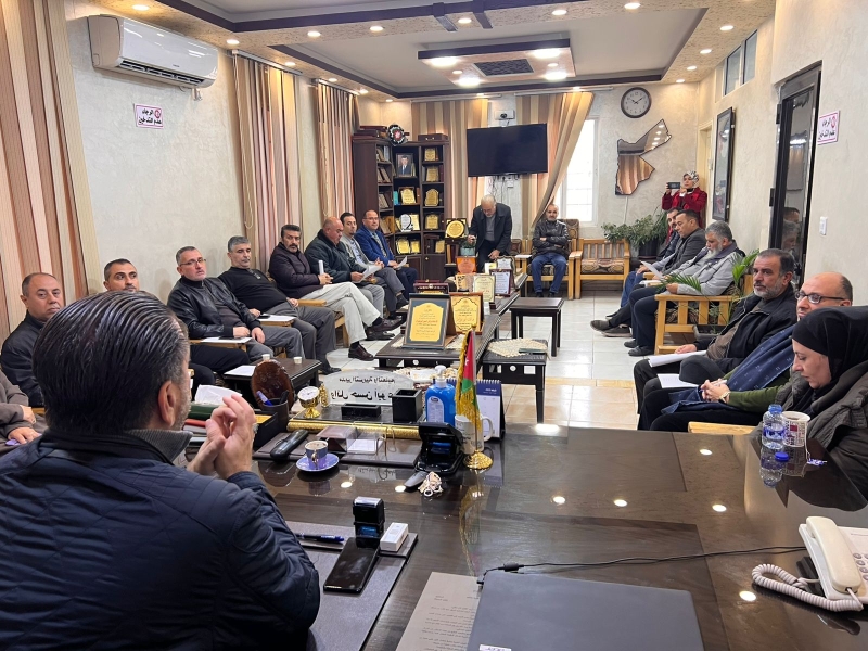 مدير تربية جرش يعقد اجتماعاً مع مندوبي قاعات امتحان “التوجيهي” للدورة التكميلية 2025