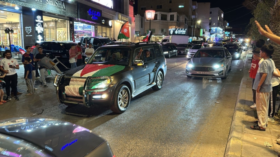 من قلب الشارع… فوز الأردن يرسم أجمل لحظات الفاردات ..فيديو