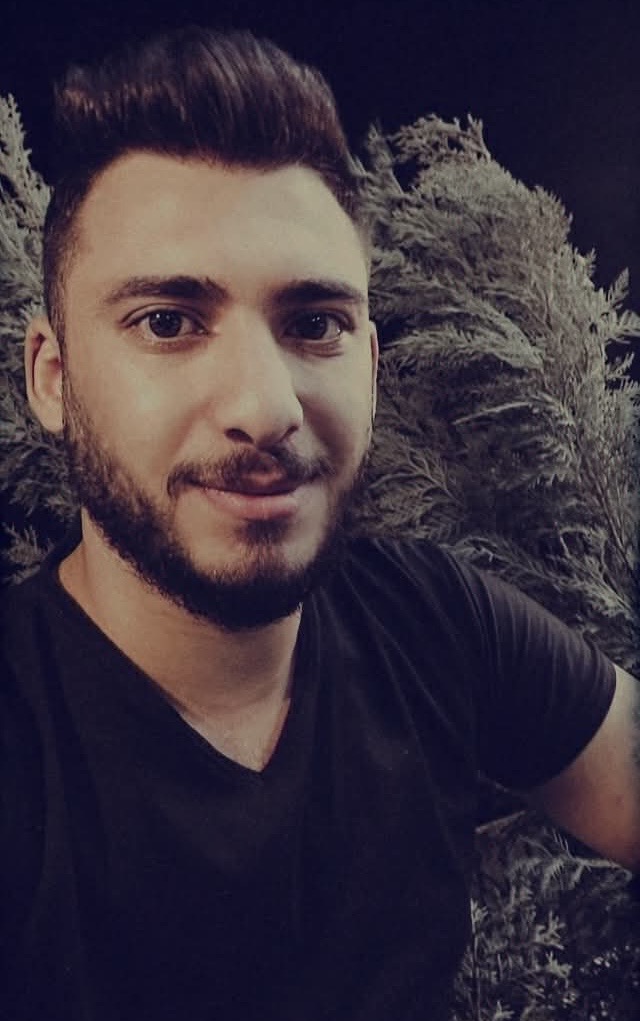 مجموعة القبة الإعلامية تهنئ الزميل المبرمج أحمد أعمر بمناسبة خطوبته