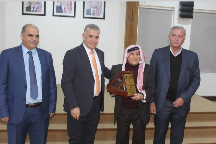 رابطة أبناء لواء بني عبيد تكرم نخبة من حملة الدكتوراه تقديراً لإسهاماتهم في خدمة العلم والمعرفة