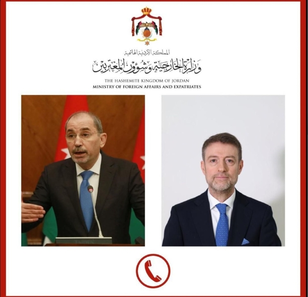 وزير الخارجية يبحث مع نظيره الألباني آفاق زيادة التعاون الثنائي
