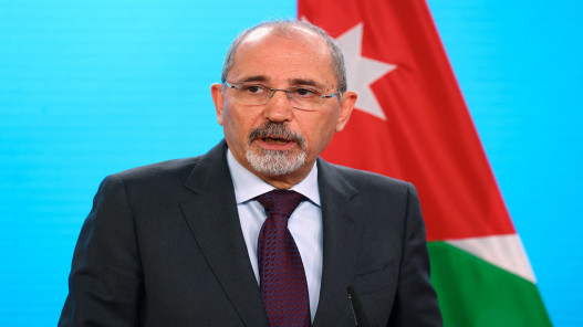 وزير الخارجية يبحث مع نظيرته الليبرية سبلَ تعزيز التعاون