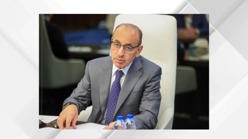 المصري يستعرض مسودة قانون الإدارة المحلية مع نواب