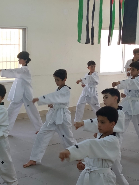 مركز شباب وشابات بيت راس المدمج يواصل تدريبات برنامج التايكواندو