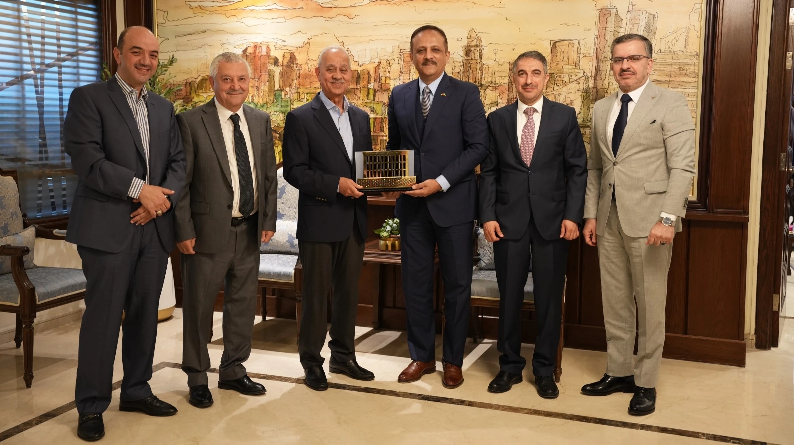 الجغبير يؤكد أهمية تعزيز العلاقات الاقتصادية مع باكستان