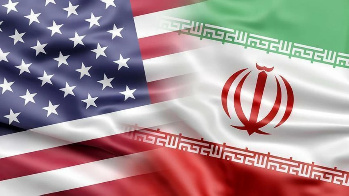 إيران تحذر الولايات المتحدة من أي تدخل في مضيق هرمز