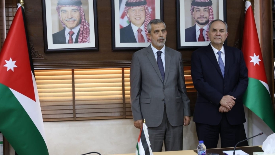 49 محامياً يؤدون اليمين القانونية أمام وزير العدل